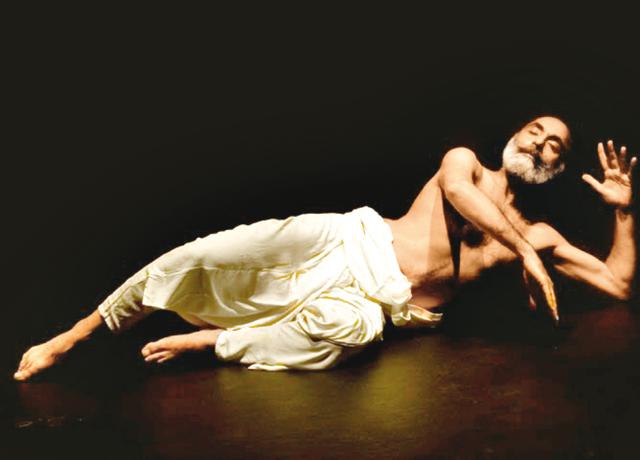 Navtej Johar, who started dancing at age 21, was a bearded Sikh boy and had no idea he stuck out Navtej Johar, who started dancing at age 21, was a bearded Sikh boy and had no idea he stuck out