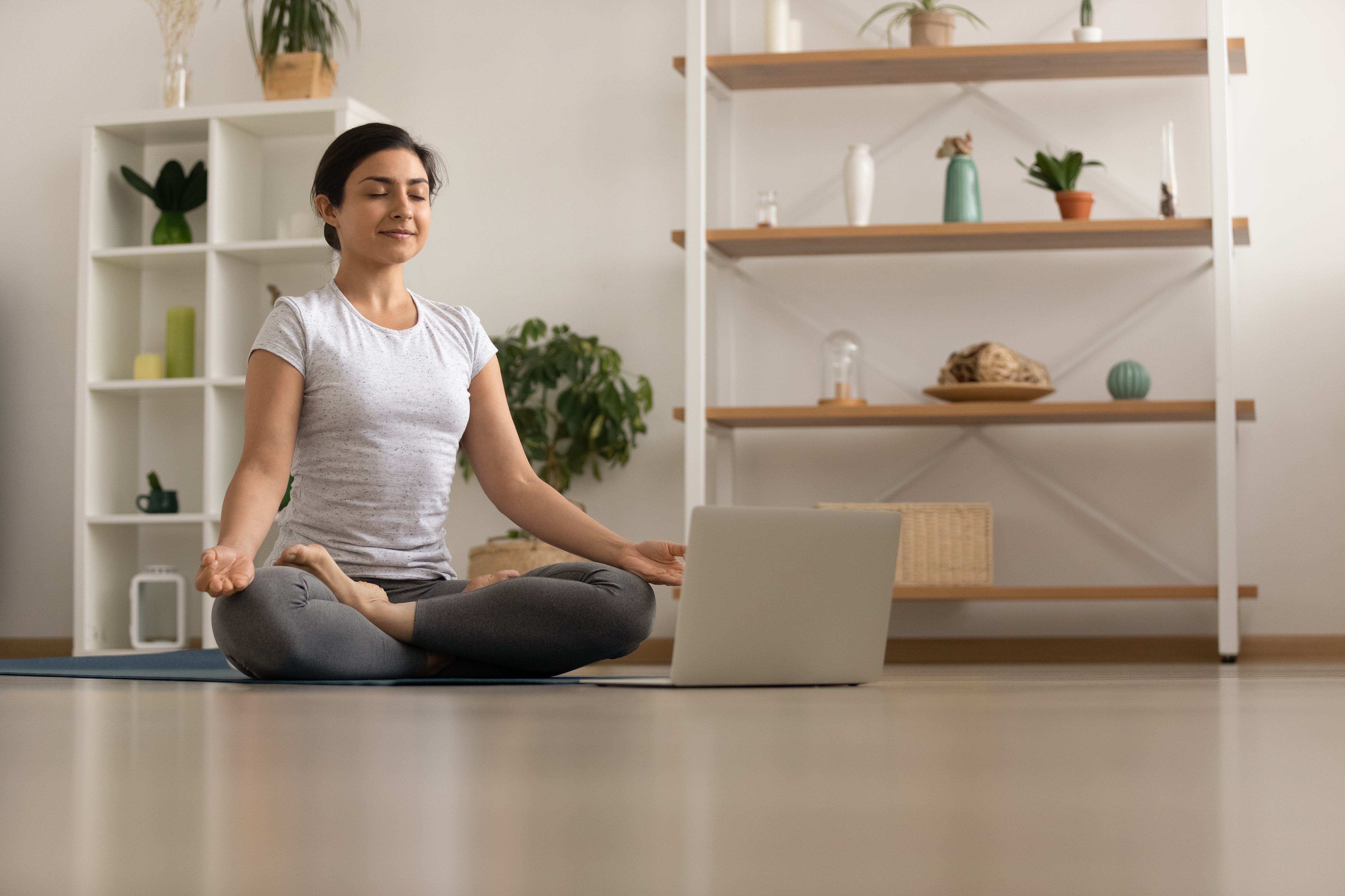 Bhastrika Pranayama (Shutterstock) Bhastrika Pranayama (Shutterstock)