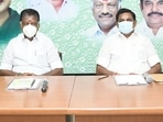 Senior party leaders and former Tamil Nadu chief ministers O Panneerselvam(left) and Edappadi K Palaniswami(right) during the party's legislature meeting on Monday. Senior party leaders and former Tamil Nadu chief ministers O Panneerselvam(left) and Edappadi K Palaniswami(right) during the party's legislature meeting on Monday.