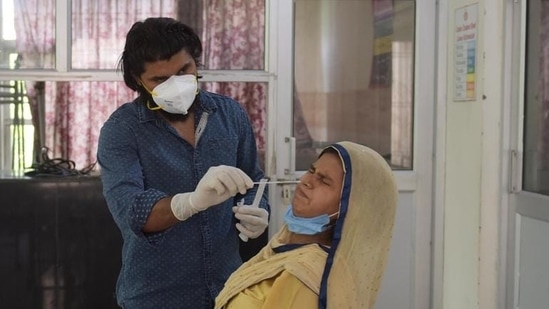 On the testing front, the health department collected 3,420 samples on Sunday, with the results of 1,334 patients still awaited. (Vipin Kumar/HT Photo) On the testing front, the health department collected 3,420 samples on Sunday, with the results of 1,334 patients still awaited. (Vipin Kumar/HT Photo)