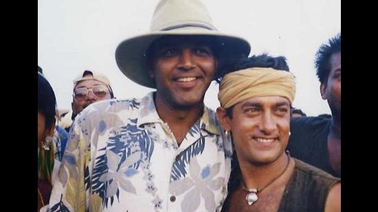 Director Ashutosh Gowarikar and Aamir Khan during the shooting of Lagaan (2001). Director Ashutosh Gowarikar and Aamir Khan during the shooting of Lagaan (2001).