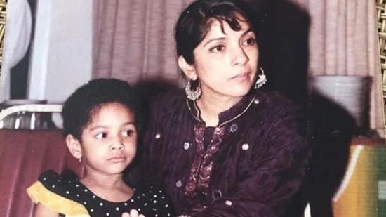 Neena Gupta poses with Masaba Gupta. 