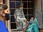 The capital city of Mumbai saw 572 new cases and 14 more fatalities on Tuesday.(Biplov Bhuyan/HT PHOTO) The capital city of Mumbai saw 572 new cases and 14 more fatalities on Tuesday.(Biplov Bhuyan/HT PHOTO)