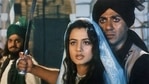 Sunny Deol and Ameesha Patel in a still from Gadar: Ek Prem Katha.