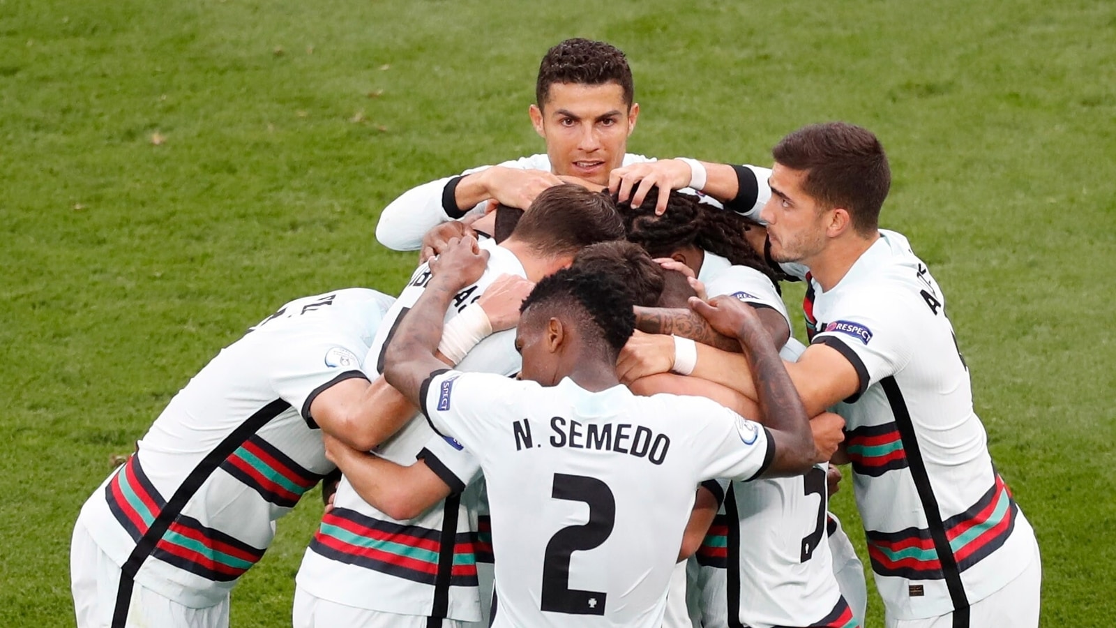 Uefa Euro 2020 Live Score Hungary Vs Portugal Ronaldo Scores Two Goals In 5 Minutes As Portugal Beat Hungary 3 0 Hindustan Times