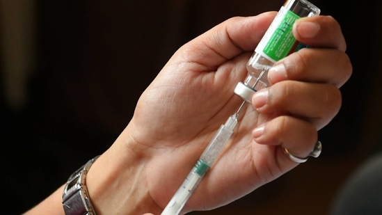 The Union health ministry’s data on Tuesday showed that 26,228,293 doses of the Covid-19 vaccine have been administered to beneficiaries in Maharashtra as of 7am on the day.(PTI)