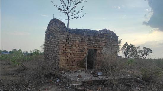 Locals say this building was used to isolate people and to provide treatment to those infected with Spanish Flu in 1918-19 in Sagar, Madhya Pradesh. (Sourced)