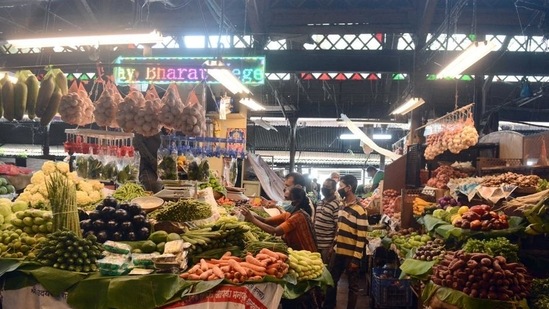 Inflation measured by the Consumer Price Index (CPI) came in at 6.3% in May, above the RBI’s target band of 2-6%.(Shankar Narayan/HT file photo) Inflation measured by the Consumer Price Index (CPI) came in at 6.3% in May, above the RBI’s target band of 2-6%.(Shankar Narayan/HT file photo)