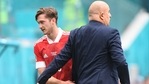 Russia's coach Stanislav Cherchesov (R) greets Russia's forward Aleksey Miranchuk(Twitter) Russia's coach Stanislav Cherchesov (R) greets Russia's forward Aleksey Miranchuk(Twitter)