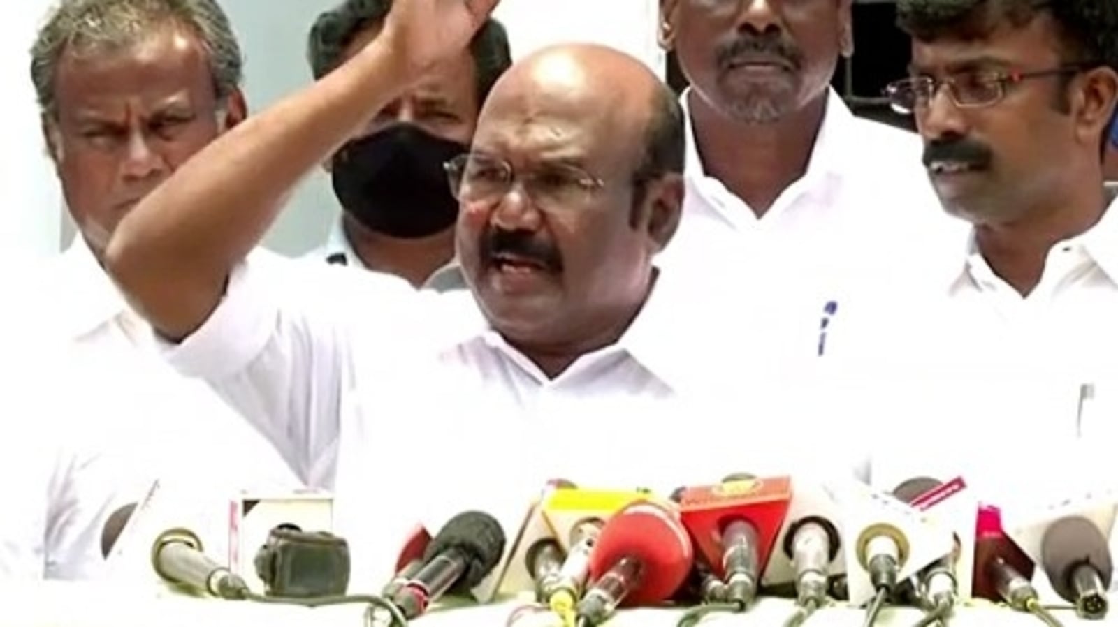 Sasikala's divide and rule policy won't work with AIADMK: Senior leader D  Jayakumar | Latest News India - Hindustan Times