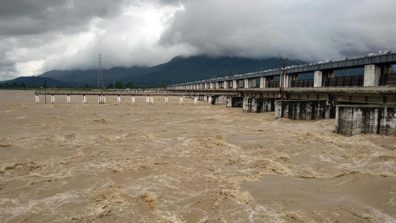 North Bihar rivers in full spate; 2 rescued, thousands being evacuated ...