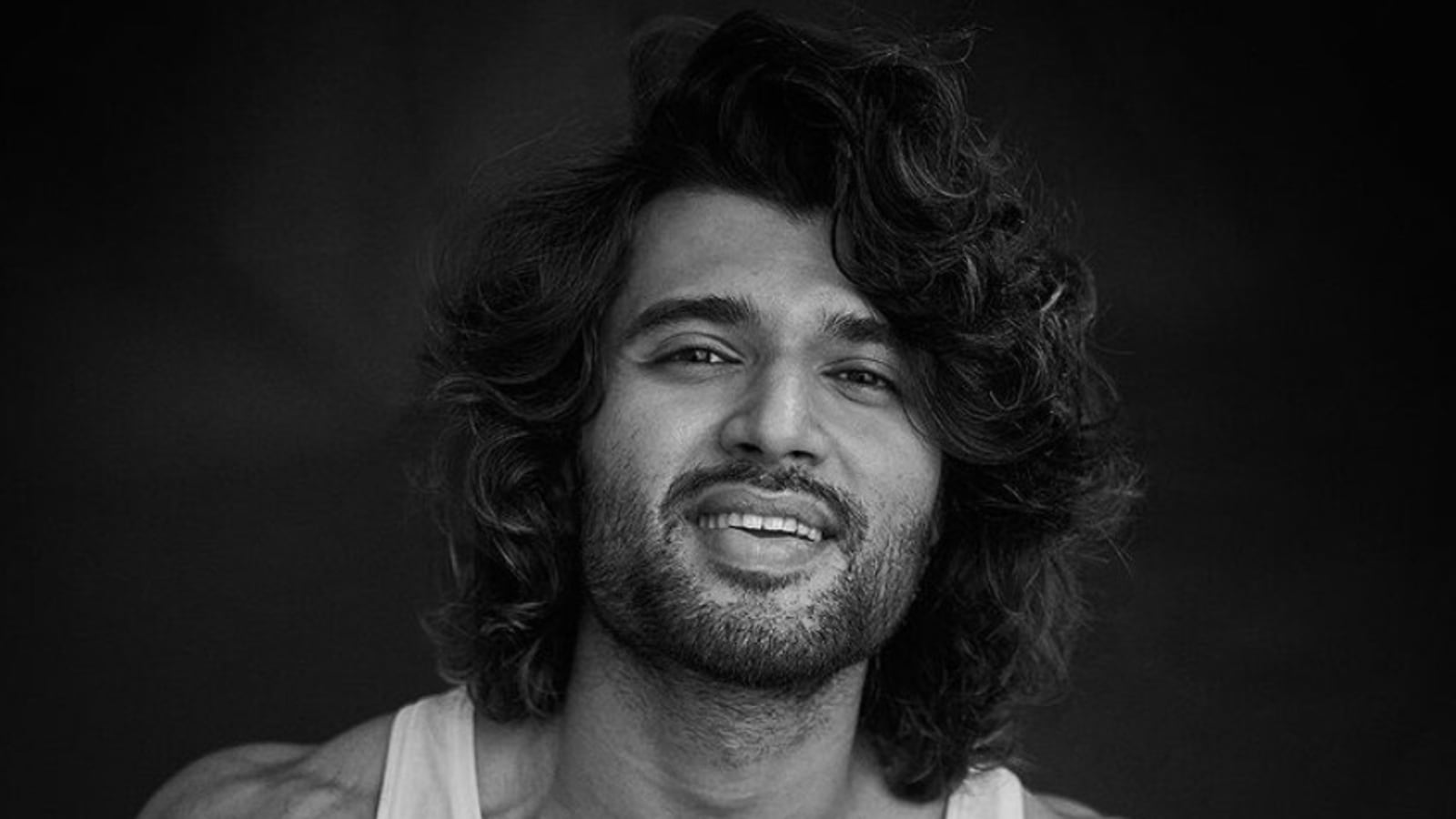 Vijay Deverakonda poses for Dabboo Ratnani's calendar, says Shah Rukh