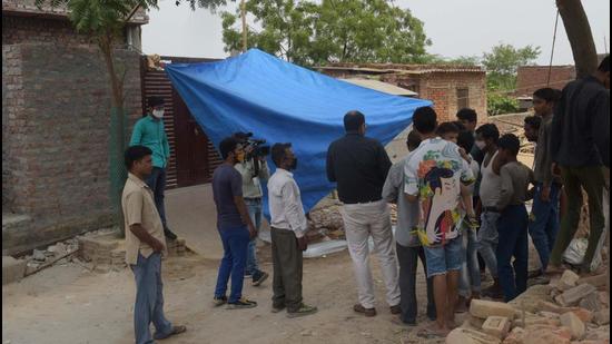 Residents of Khori village meet to discuss their current situation. (Vipin Kumar /HT PHOTO) Residents of Khori village meet to discuss their current situation. (Vipin Kumar /HT PHOTO)