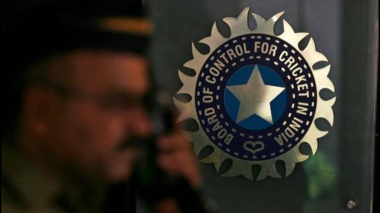 The Bombay High Court has set aside the arbitration verdict in favour of Deccan Chargers that directed BCCI to pay the team owners more than <span class='webrupee'>₹</span>8,000 crore. (REUTERS) The Bombay High Court has set aside the arbitration verdict in favour of Deccan Chargers that directed BCCI to pay the team owners more than <span class='webrupee'>₹</span>8,000 crore. (REUTERS)
