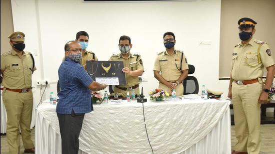 Mumbai Police return stolen valuables worth nearly ₹2 Cr to owners Mumbai Police return stolen valuables worth nearly ₹2 Cr to owners