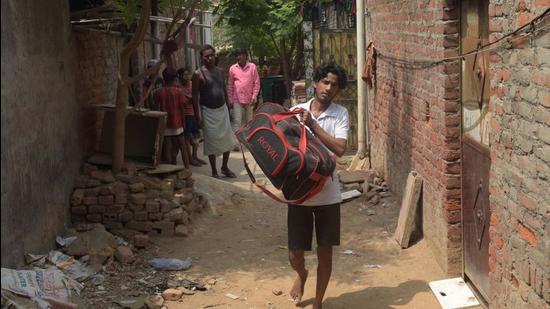Khori residents have started moving their valuables but said they will stay put in the village. (Vipin Kumar /HT PHOTO) Khori residents have started moving their valuables but said they will stay put in the village. (Vipin Kumar /HT PHOTO)