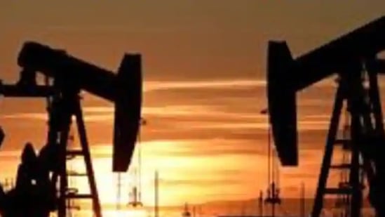 Global oil benchmark Brent rose 0.2%, after earlier approaching $75 a barrel. West Texas Intermediate also increased 0.2%. Prices pared some earlier gains in tandem with equity markets. (Reuters file photo) Global oil benchmark Brent rose 0.2%, after earlier approaching $75 a barrel. West Texas Intermediate also increased 0.2%. Prices pared some earlier gains in tandem with equity markets. (Reuters file photo)