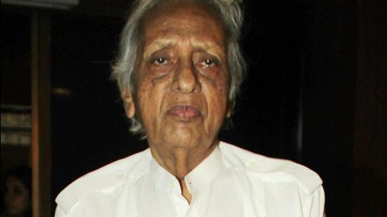 Chandrashekhar started out as a junior artiste in the film industry in the early 1950s, Chandrashekhar started out as a junior artiste in the film industry in the early 1950s,
