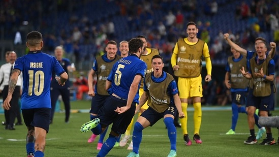 Manuel Locatelli, eventually, broke the deadlock in the 26th minute and courtesy of his goal, Italy went into the break with a 1-0 lead.(Twitter)