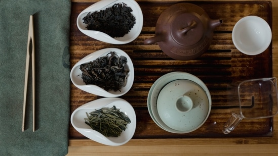 Green tea: Replace your morning coffee with green tea to speed up your metabolism and lose weight. Though there is no proper study supporting this remedy, green tea has been used as a natural remedy to promote overall health.(Pexels)