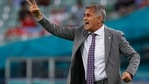 Turkey coach Senol Gunes. (Getty Images) Turkey coach Senol Gunes. (Getty Images)
