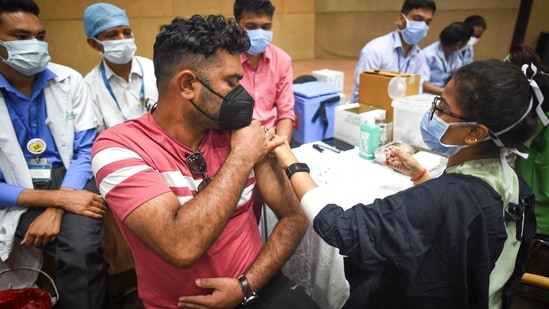 As on Wednesday, Delhi has 161 operational centres for the 18-45 category and 581 for those aged 45 and above. (Photo by Sanchit Khanna/ Hindustan Times) (Sanchit Khanna/HT PHOTO) As on Wednesday, Delhi has 161 operational centres for the 18-45 category and 581 for those aged 45 and above. (Photo by Sanchit Khanna/ Hindustan Times) (Sanchit Khanna/HT PHOTO)