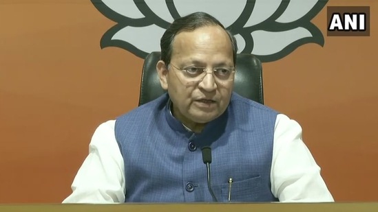 On Wednesday, the first-day of his three-day visit, Arun Singh met all ministers of the Yediyurappa government in the presence of the CM and state BJP president Nalin Kumar Kateel in Bengaluru. (ANI) On Wednesday, the first-day of his three-day visit, Arun Singh met all ministers of the Yediyurappa government in the presence of the CM and state BJP president Nalin Kumar Kateel in Bengaluru. (ANI)