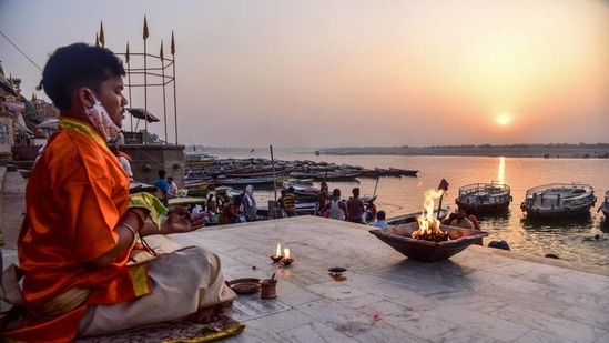 The newborn girl was rescued by a boatman in Uttar Pradesh's Ghazipur. (PTI Photo/Representative image) The newborn girl was rescued by a boatman in Uttar Pradesh's Ghazipur. (PTI Photo/Representative image)