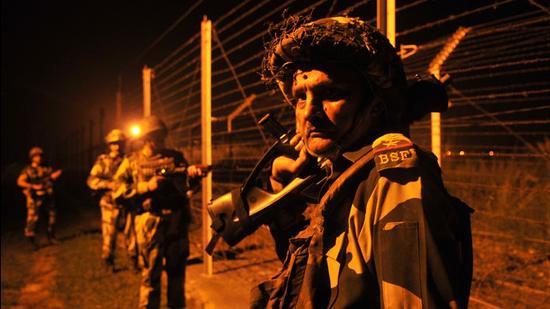 Indian and Pakistani militaries announced on February 25 that they had begun observing a ceasefire along the LoC from midnight of February 24. India and Pakistan had agreed to a ceasefire on the LoC in November 2003, but it was frequently violated. (HT PHOTO.) Indian and Pakistani militaries announced on February 25 that they had begun observing a ceasefire along the LoC from midnight of February 24. India and Pakistan had agreed to a ceasefire on the LoC in November 2003, but it was frequently violated. (HT PHOTO.)