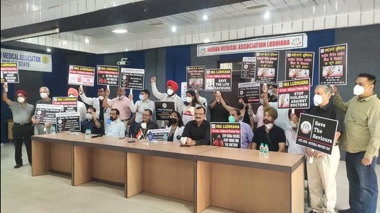 Members of the Ludhiana edition of the Indian Medical Association protesting against the rise in cases of violence against doctors at IMA House in BRS Nagar on Friday. (HT Photo) Members of the Ludhiana edition of the Indian Medical Association protesting against the rise in cases of violence against doctors at IMA House in BRS Nagar on Friday. (HT Photo)