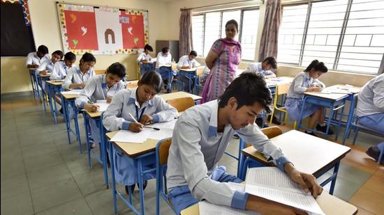 File photo: Students of class 12 attending exam during CBSE exam. (Sanjeev Verma/HT PHOTO) File photo: Students of class 12 attending exam during CBSE exam. (Sanjeev Verma/HT PHOTO)