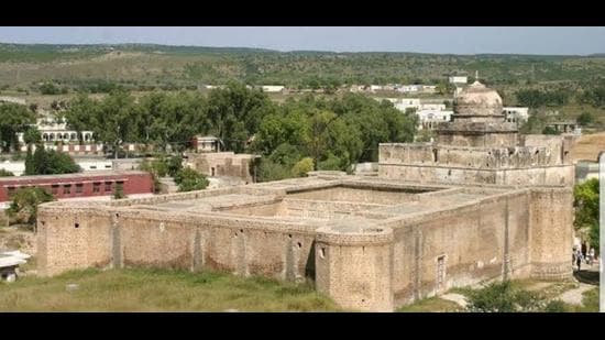 Hari Singh Nalwa’s haveli (mansion) located at Katasraj in Chakwal district of Pakistan. (Source: Pakistan Sikh Gurdwara Parbandhak Committee)