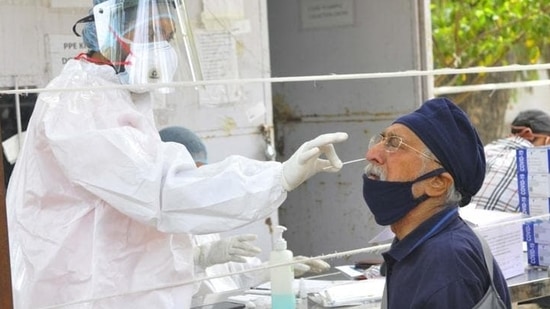 In all, 782 people who previously underwent brain scans participated, and of these, 394 subsequently tested positive for Sars-Cov-2. (HT file photo) In all, 782 people who previously underwent brain scans participated, and of these, 394 subsequently tested positive for Sars-Cov-2. (HT file photo)