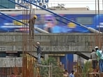 Representational: The govt has formed an expert panel to recommend the minimum wage floor with a three-year tenure.(Satyabrata Tripathy/Hindustan Times) Representational: The govt has formed an expert panel to recommend the minimum wage floor with a three-year tenure.(Satyabrata Tripathy/Hindustan Times)