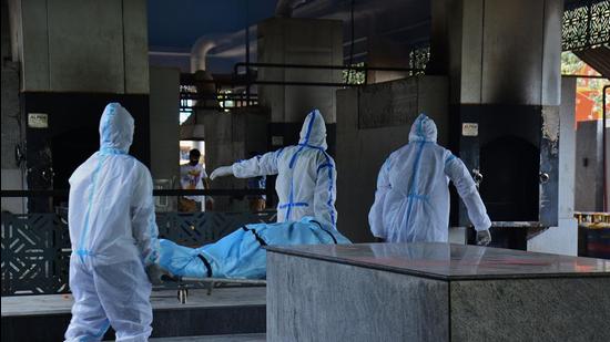 Of the 3,508 deaths recorded in Odisha till now, a little more than 1,870 were reported in the first wave till the end of December. (Praful Gangurde / HT Photo) Of the 3,508 deaths recorded in Odisha till now, a little more than 1,870 were reported in the first wave till the end of December. (Praful Gangurde / HT Photo)