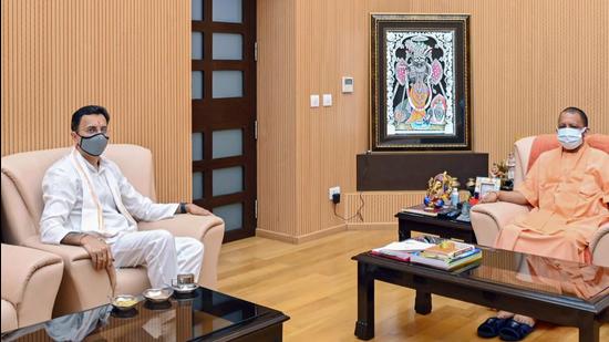 Jitin Prasada met Uttar Pradesh chief minister Yogi Adityanath in Lucknow on Saturday. (PTI PHOTO) Jitin Prasada met Uttar Pradesh chief minister Yogi Adityanath in Lucknow on Saturday. (PTI PHOTO)