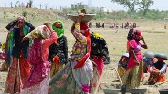 The amount involved is ₹2.5 crore and over 65 villages are affected by this demand for money. (HT FILE PHOTO) The amount involved is ₹2.5 crore and over 65 villages are affected by this demand for money. (HT FILE PHOTO)