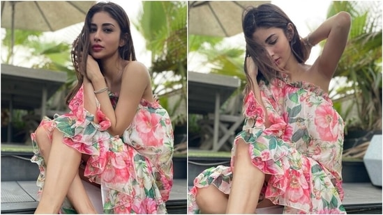 Mouni Roy stuns in <span class='webrupee'>₹</span>2k one-shoulder floral maxi dress, see her drool-worthy pics(Instagram/@imouniroy)