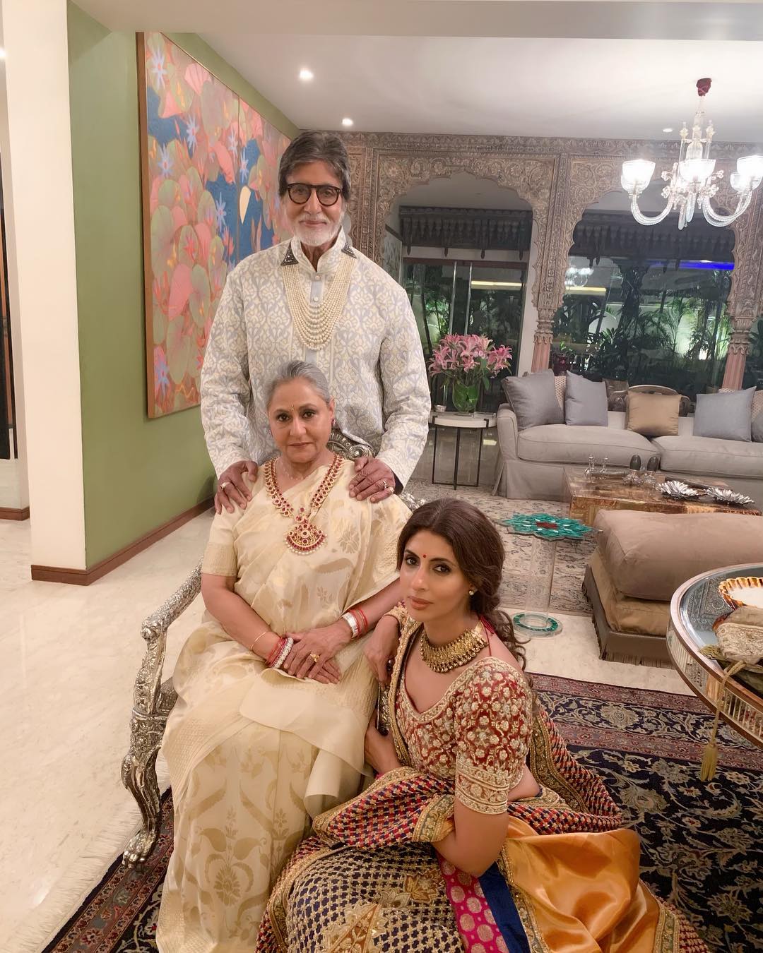 house of amitabh bachchan from inside