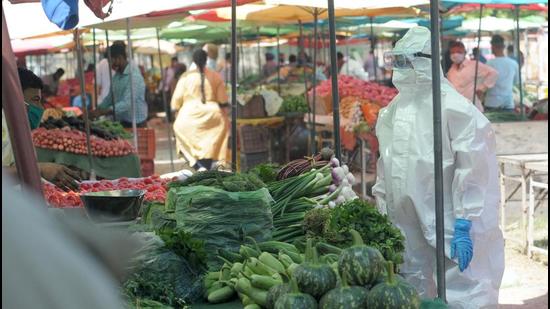Apni mandis are also recording a rise in footfall as Covid cases continue to decline. (HT FILE PHOTO) Apni mandis are also recording a rise in footfall as Covid cases continue to decline. (HT FILE PHOTO)