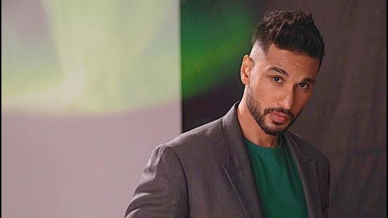 At the moment, singer Arjun Kanungo is contemplating how and where to shoot his next single.