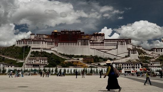 Tibet tourism boom poses risks to region s environment and