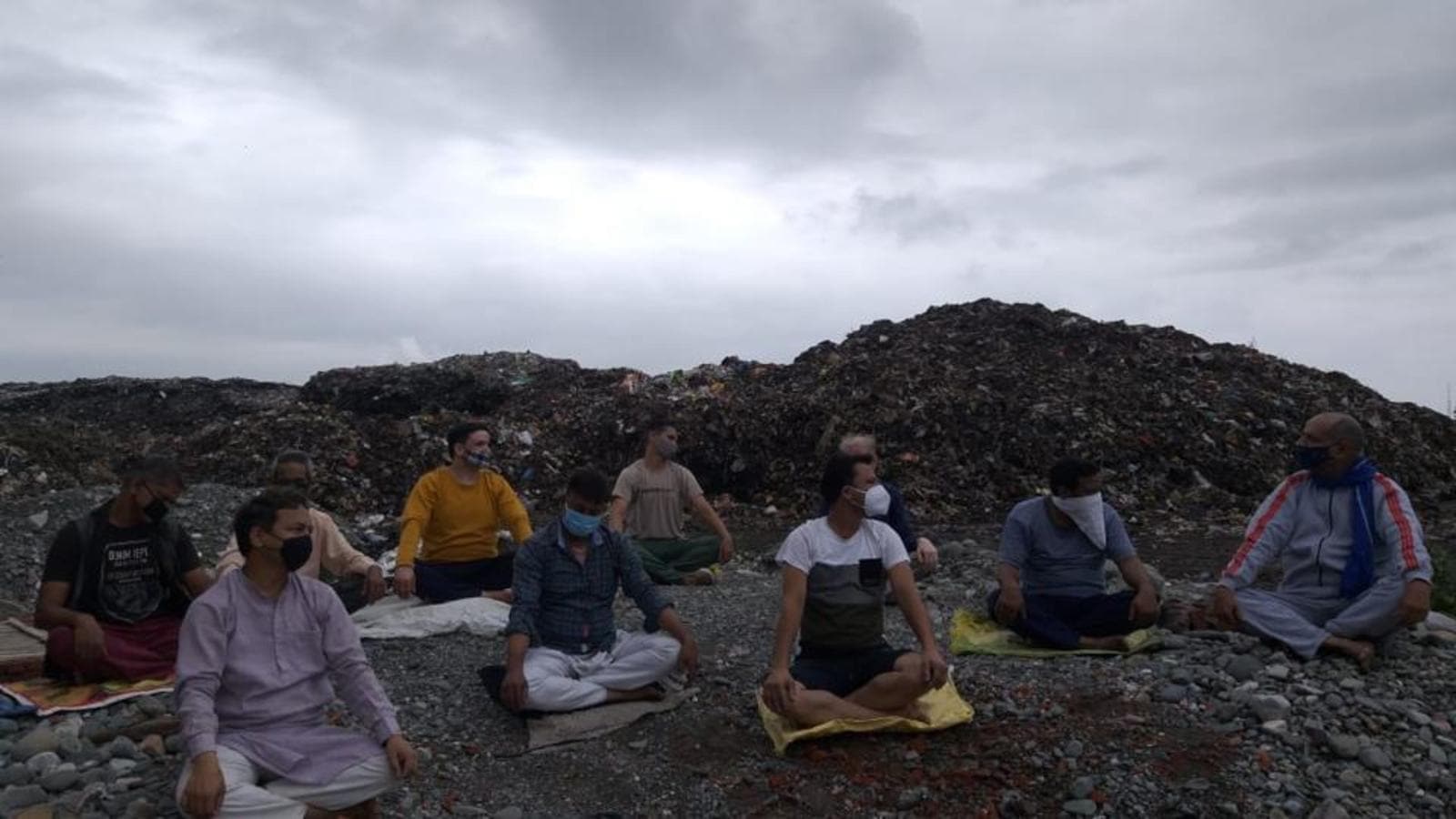 Uttarakhand locals perform yoga on garbage heaps, protest against trenching ground