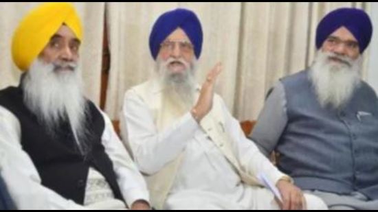 Former MP Ranjit Singh Brahmpura (centre) addressing a press conference in Amritsar in 2018. Former MP Ranjit Singh Brahmpura (centre) addressing a press conference in Amritsar in 2018.