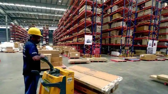 The UN report noted that the second wave of the Covid-19 outbreak in India weighs heavily on the country’s overall economic activities.(Mint file photo. Representative image) The UN report noted that the second wave of the Covid-19 outbreak in India weighs heavily on the country’s overall economic activities.(Mint file photo. Representative image)