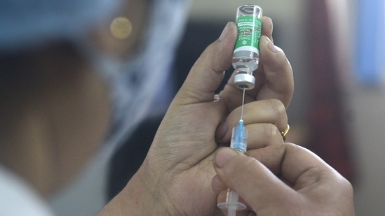 AAP MLA Atishi who presents daily vaccination bulletin of the Delhi government said the Centre refused to let the city administration use vaccines meant for 45+ category for 18+ group.(PTI)