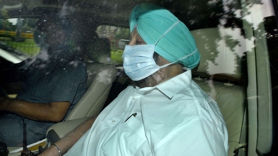 Punjab chief minister Captain Amarinder Singh told the committee members that they should make a fair assessment about what each person brought to the table. (HT Photo) Punjab chief minister Captain Amarinder Singh told the committee members that they should make a fair assessment about what each person brought to the table. (HT Photo)
