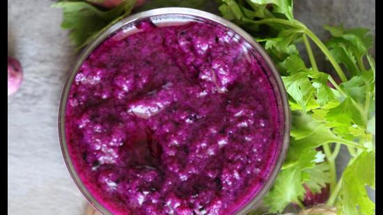 Blackberry dip can give a flavourful twist. Blackberry dip can give a flavourful twist.
