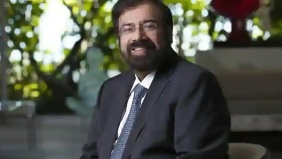 Harsh Goenka shared a clip showing a machine that makes people wear masks.(HT File Photo) Harsh Goenka shared a clip showing a machine that makes people wear masks.(HT File Photo)