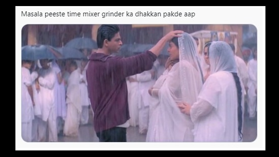 Shah Rukh Khan-Kajol's Kabhi Khushi Kabhie Gham scene sparks new meme trend on Twitter | Trending - Hindustan Times Shah Rukh Khan-Kajol's Kabhi Khushi Kabhie Gham scene sparks new meme trend on Twitter | Trending - Hindustan Times